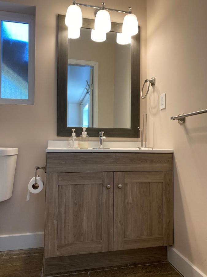 Richmond Vancouver Airport Comfy Home Ngoại thất bức ảnh